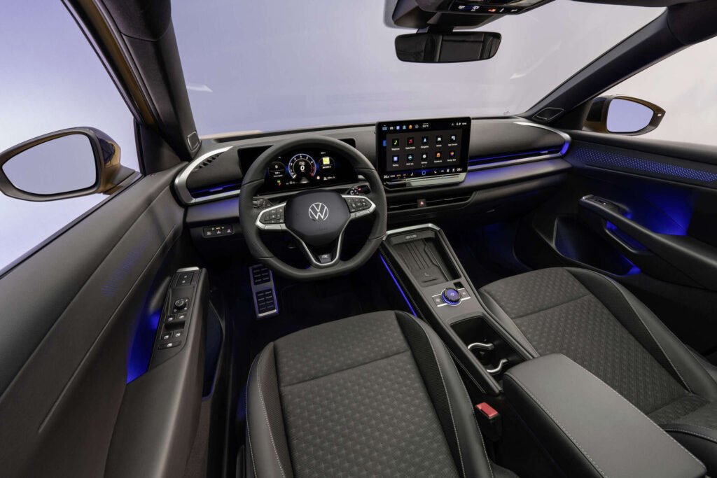Volkswagen T‑Roc interiors