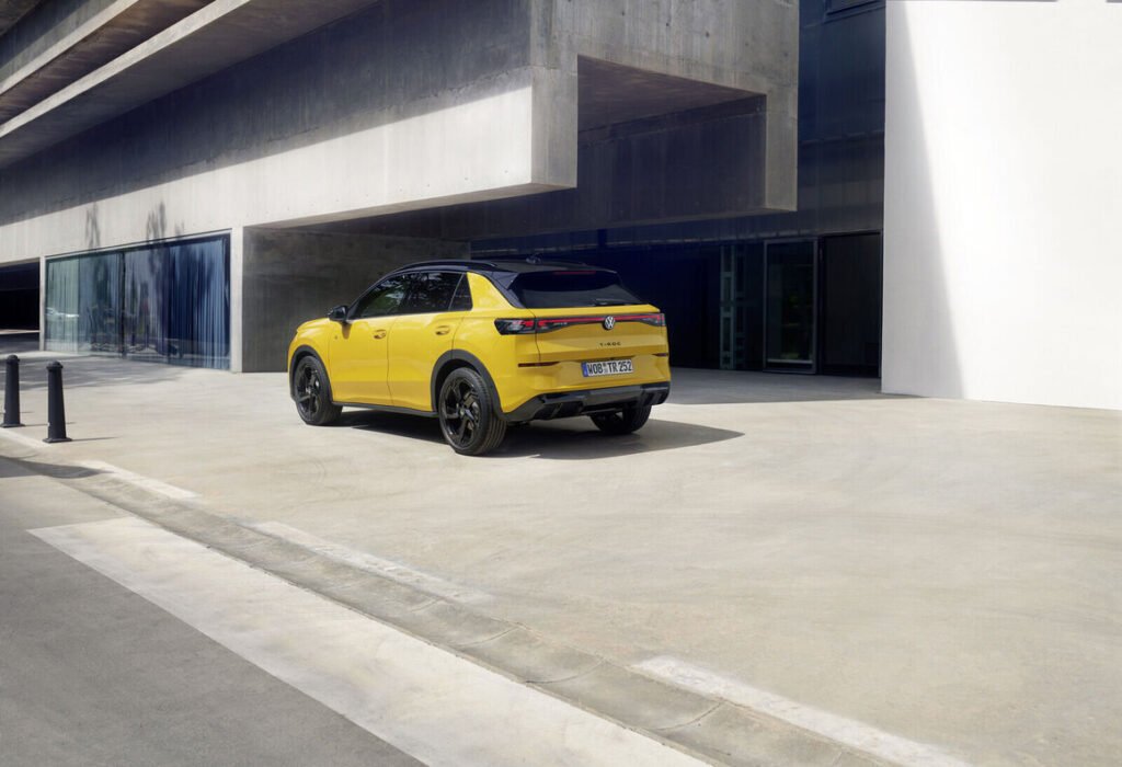 Volkswagen T‑Roc back view