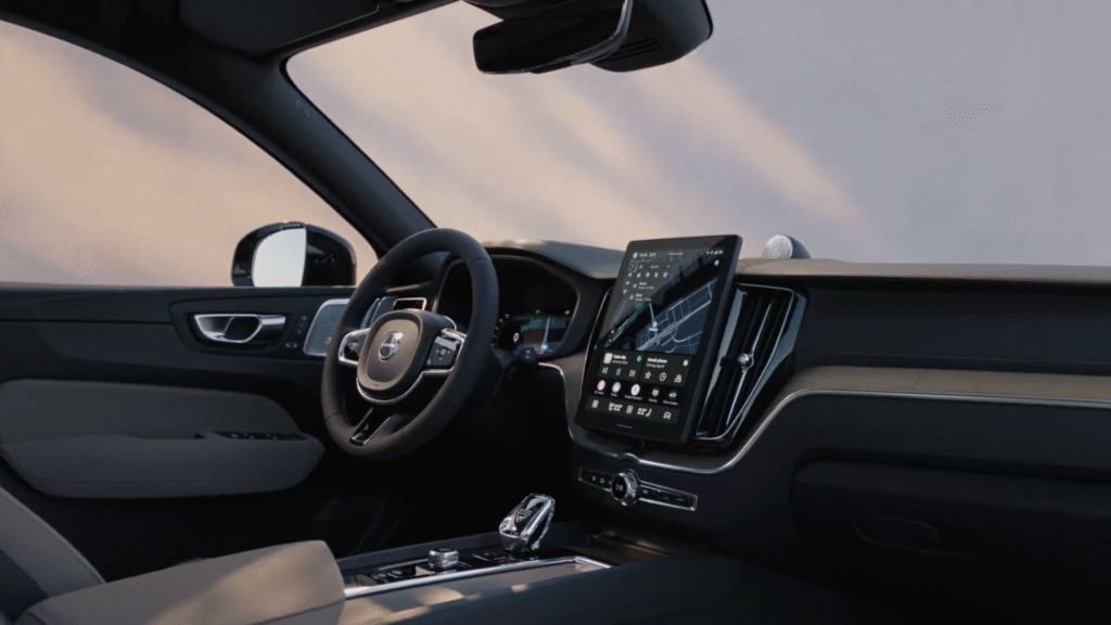 XC60 Plug-in Hybrid 內裝中控界面